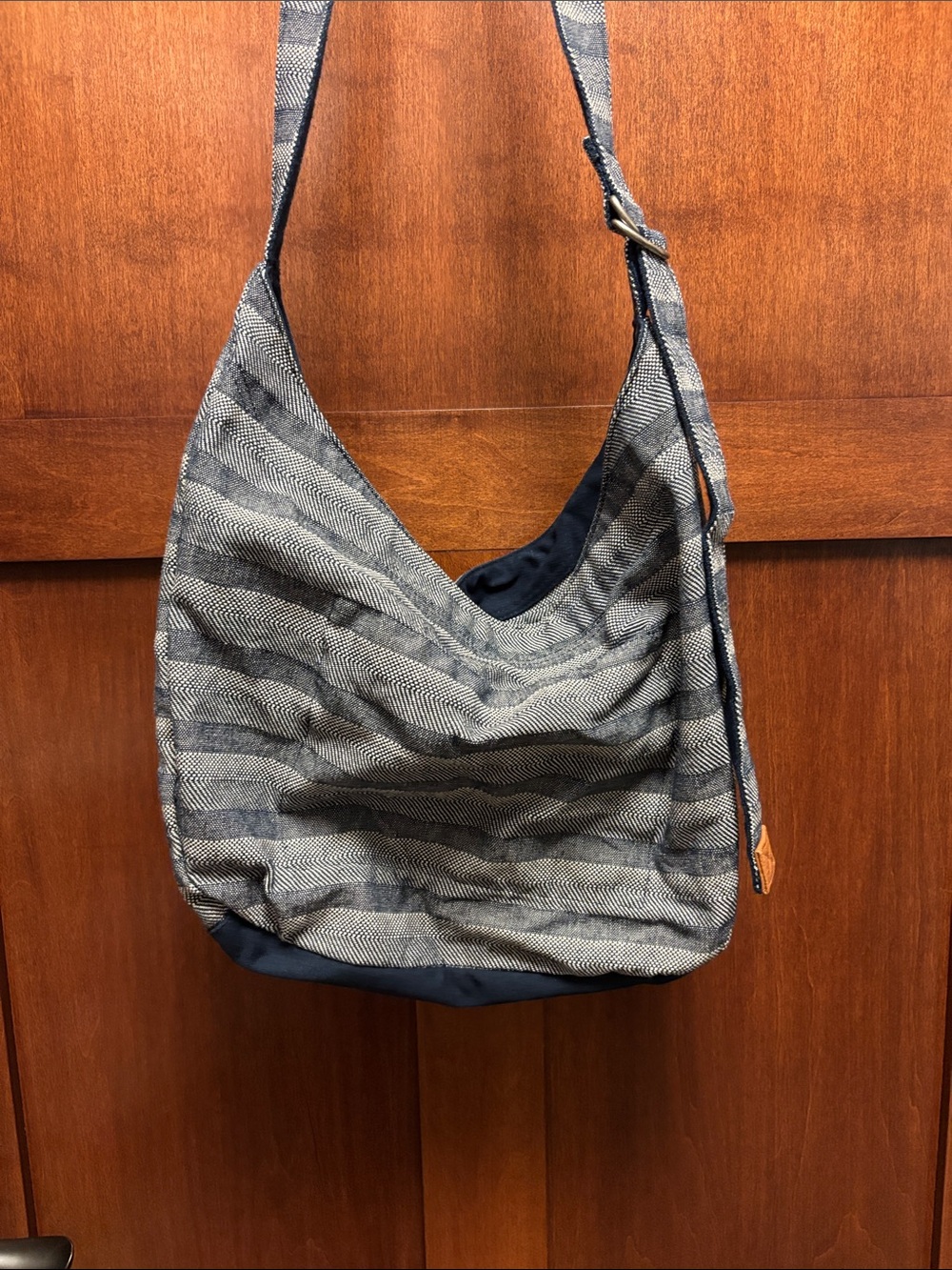 Thirty-one Bags Retro Metro Hobo Crossbody